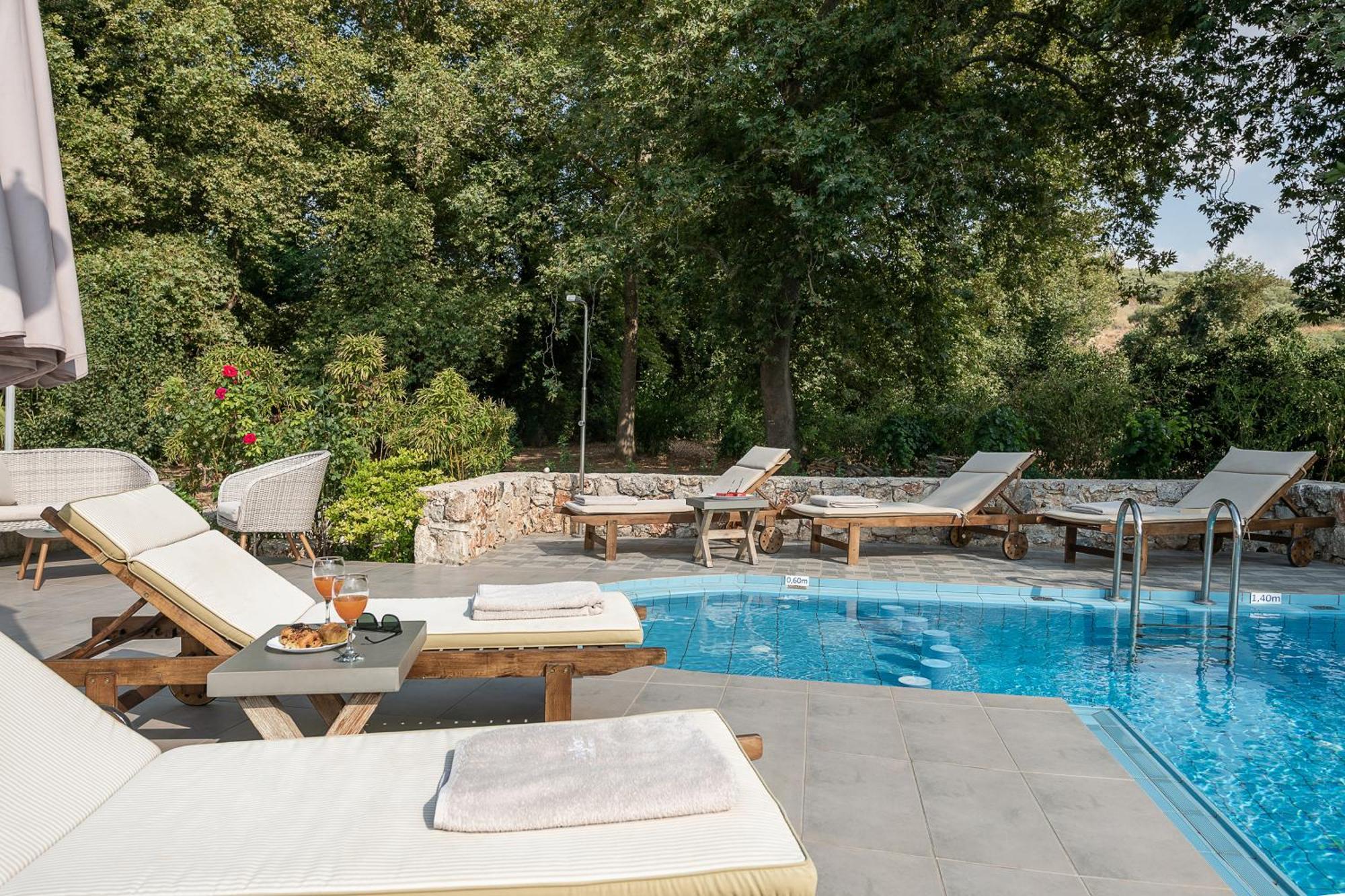 Villa Nature, Heated Pool カリヴェス エクステリア 写真