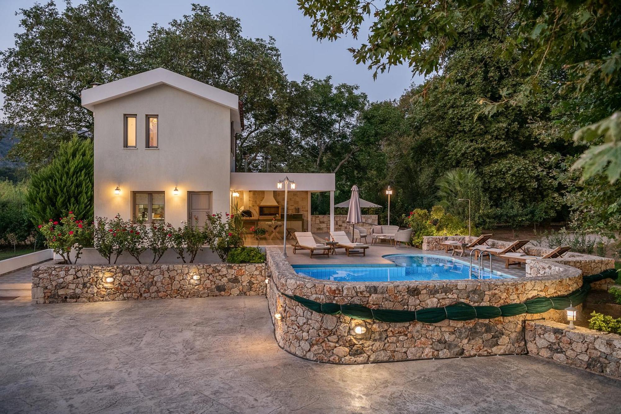 Villa Nature, Heated Pool カリヴェス エクステリア 写真