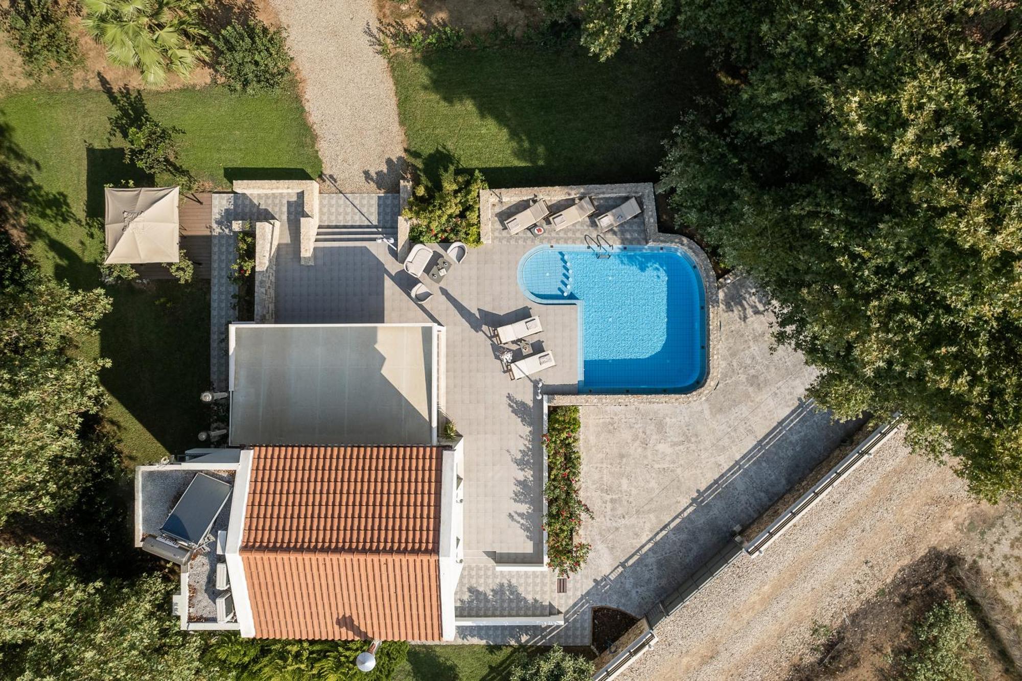 Villa Nature, Heated Pool カリヴェス エクステリア 写真