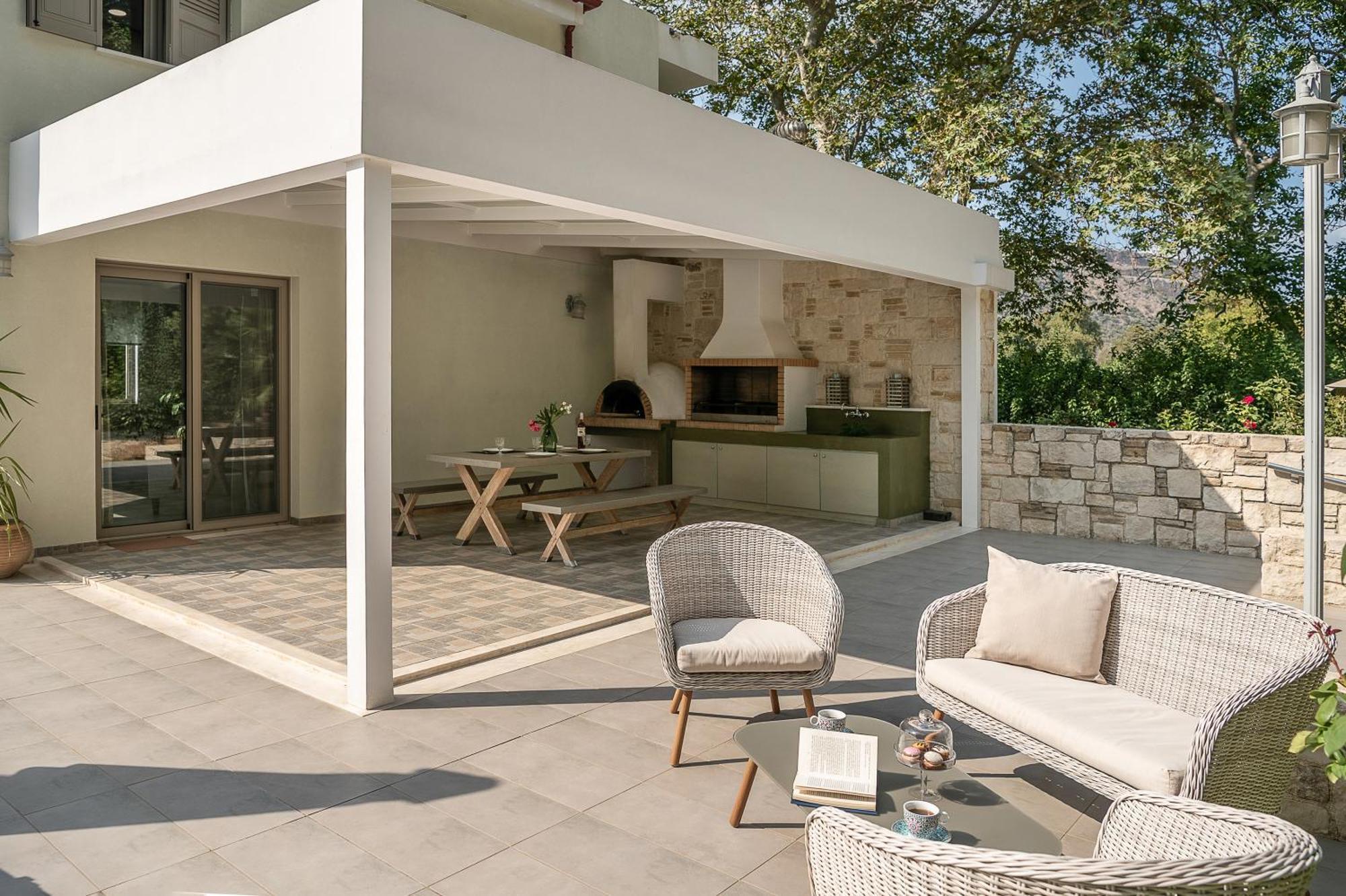 Villa Nature, Heated Pool カリヴェス エクステリア 写真