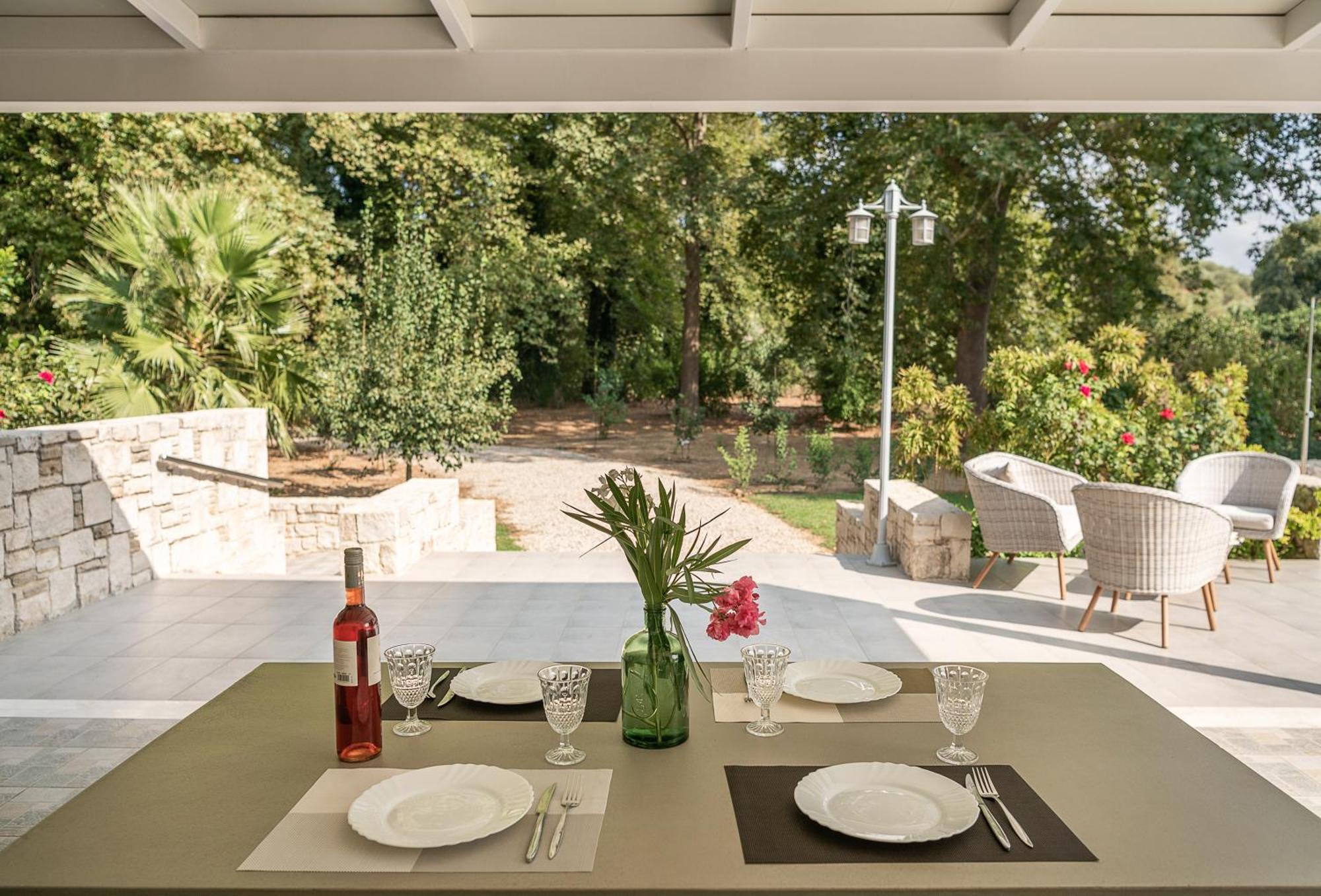 Villa Nature, Heated Pool カリヴェス エクステリア 写真